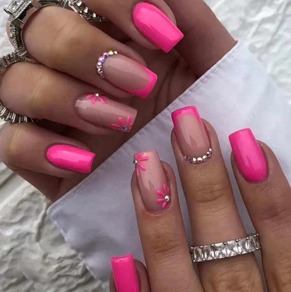 24 Pieces Fake Press On Nails